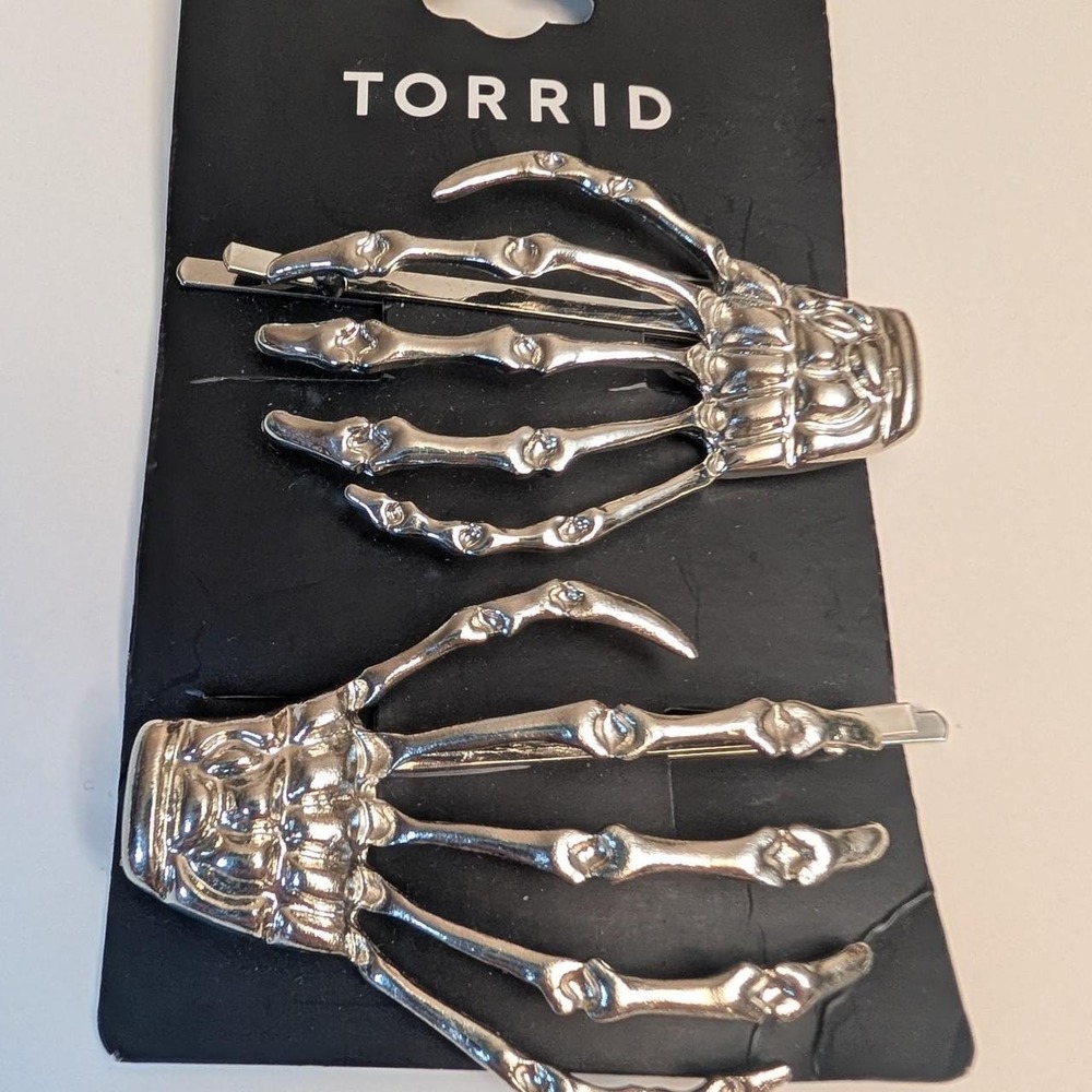 Torrid silver skeleton hand hair clips Halloween hair accessories
